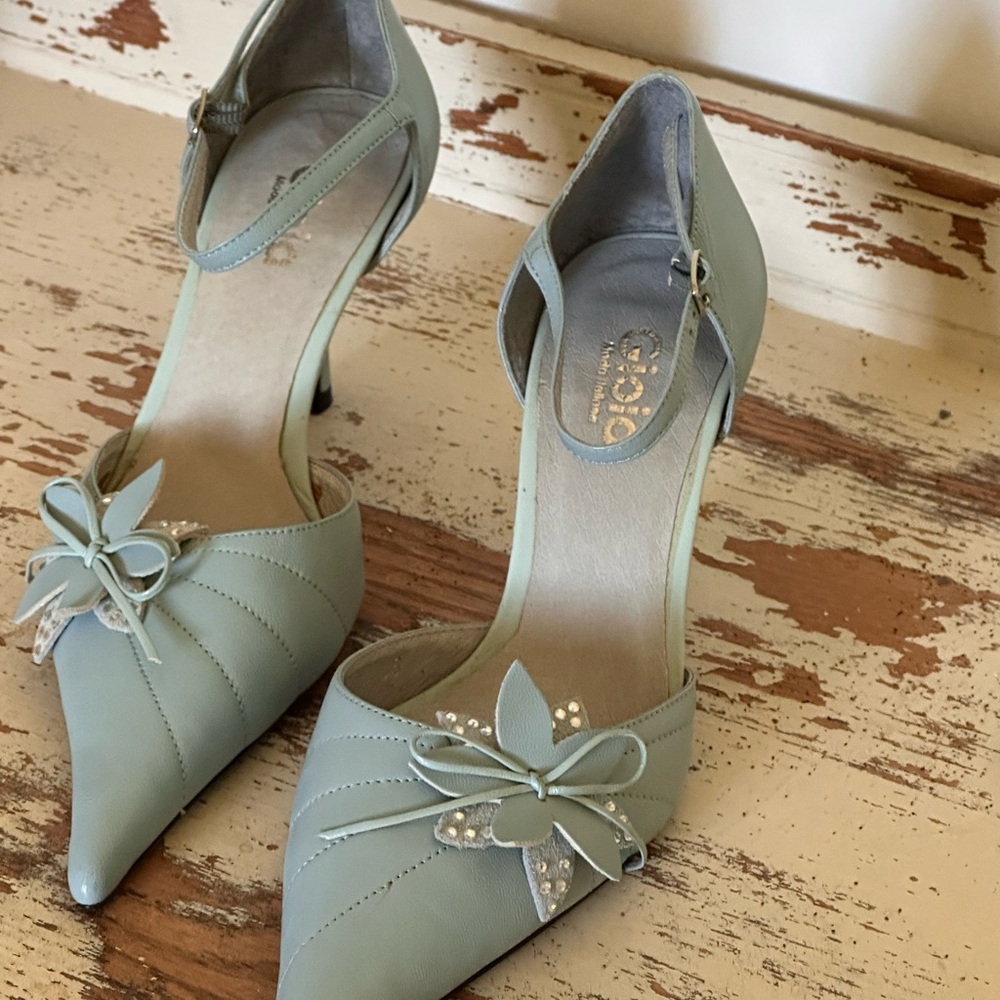 Powder blue Italian leather heels with flower appliqué